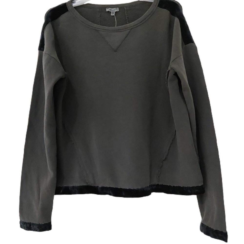 Splendid Charcoal and Black Sweatshirt